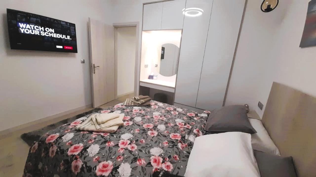 The Golden Home 1 피레아스 외부 사진